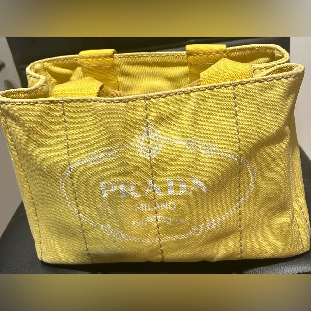 Authentic Yellow Prada Canapa - Picture 10 of 16